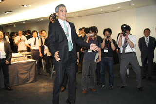Illustration for article titled Kinect Looks Like This In A Japanese Living Room